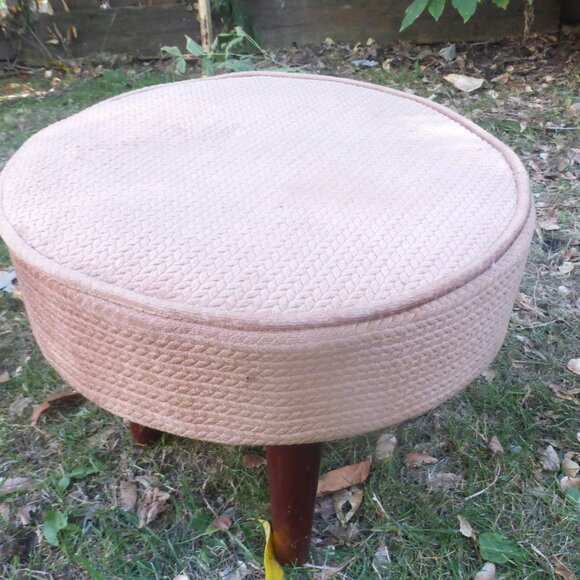 BS - Vintage FOOT STOOL w/ UNSCREW LEGS Foot Rest Bench Round Foot Stool MCM - Picture 1 of 4